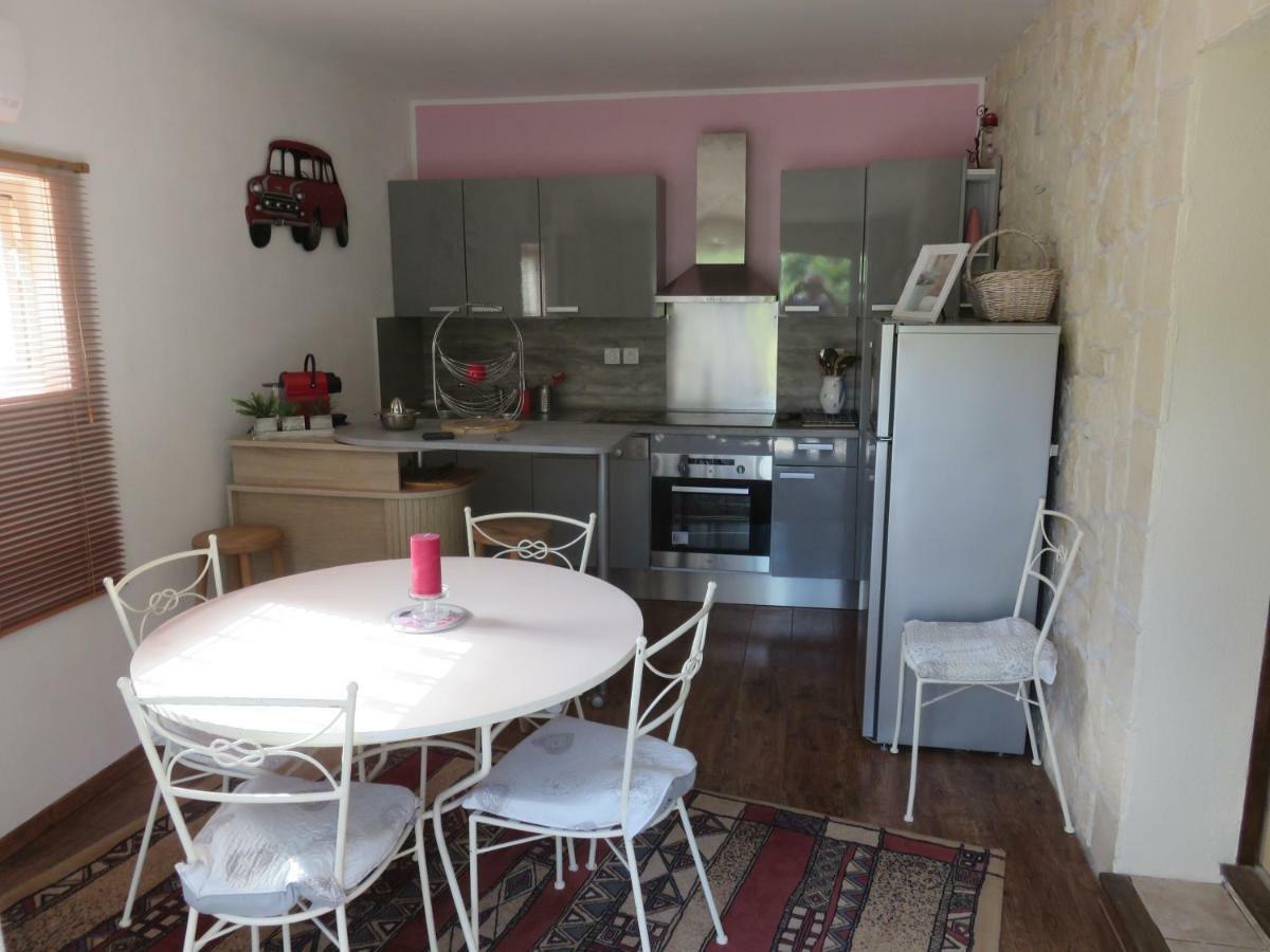 Charmant Appartement Saint Gely Cornillon Εξωτερικό φωτογραφία