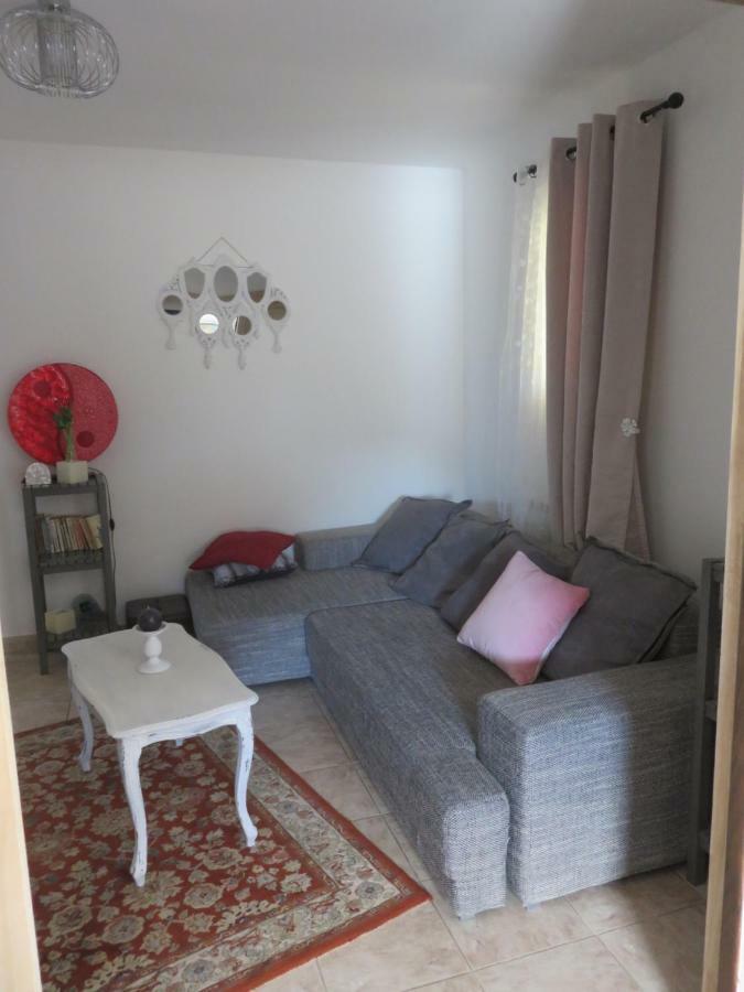Charmant Appartement Saint Gely Cornillon Εξωτερικό φωτογραφία