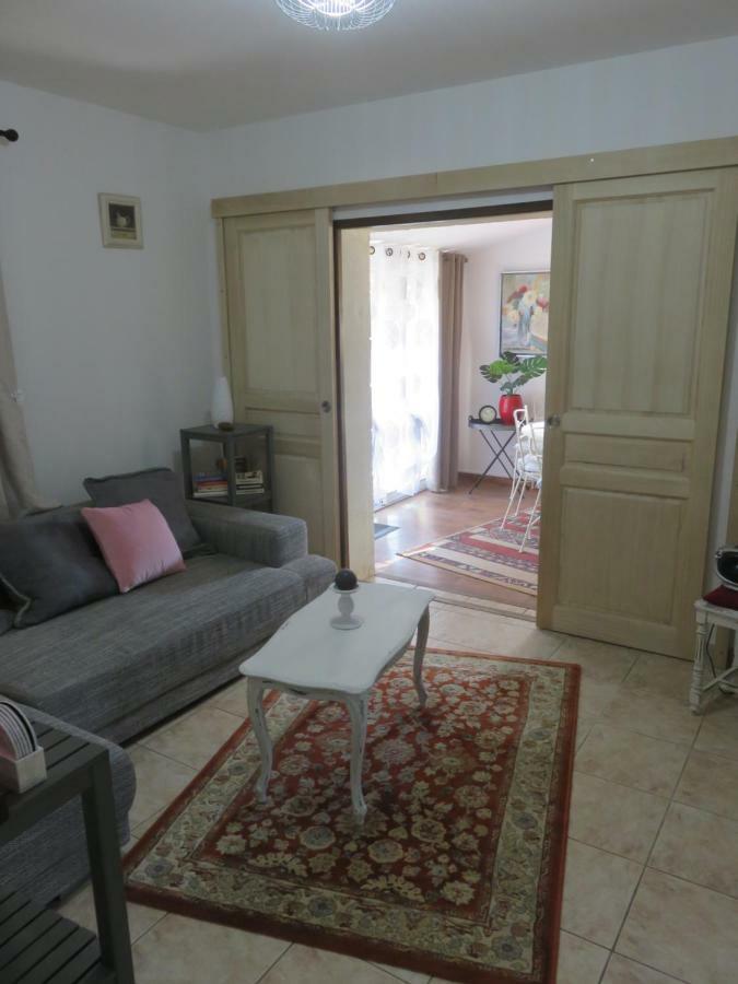 Charmant Appartement Saint Gely Cornillon Εξωτερικό φωτογραφία
